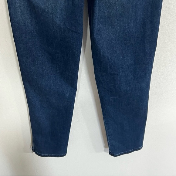 Madewell Mid Rise Stovepipe Jeans in Dahill Wash - Picture 12 of 14